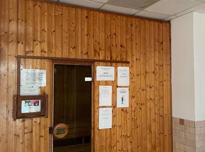 Franci Wellness דירה *